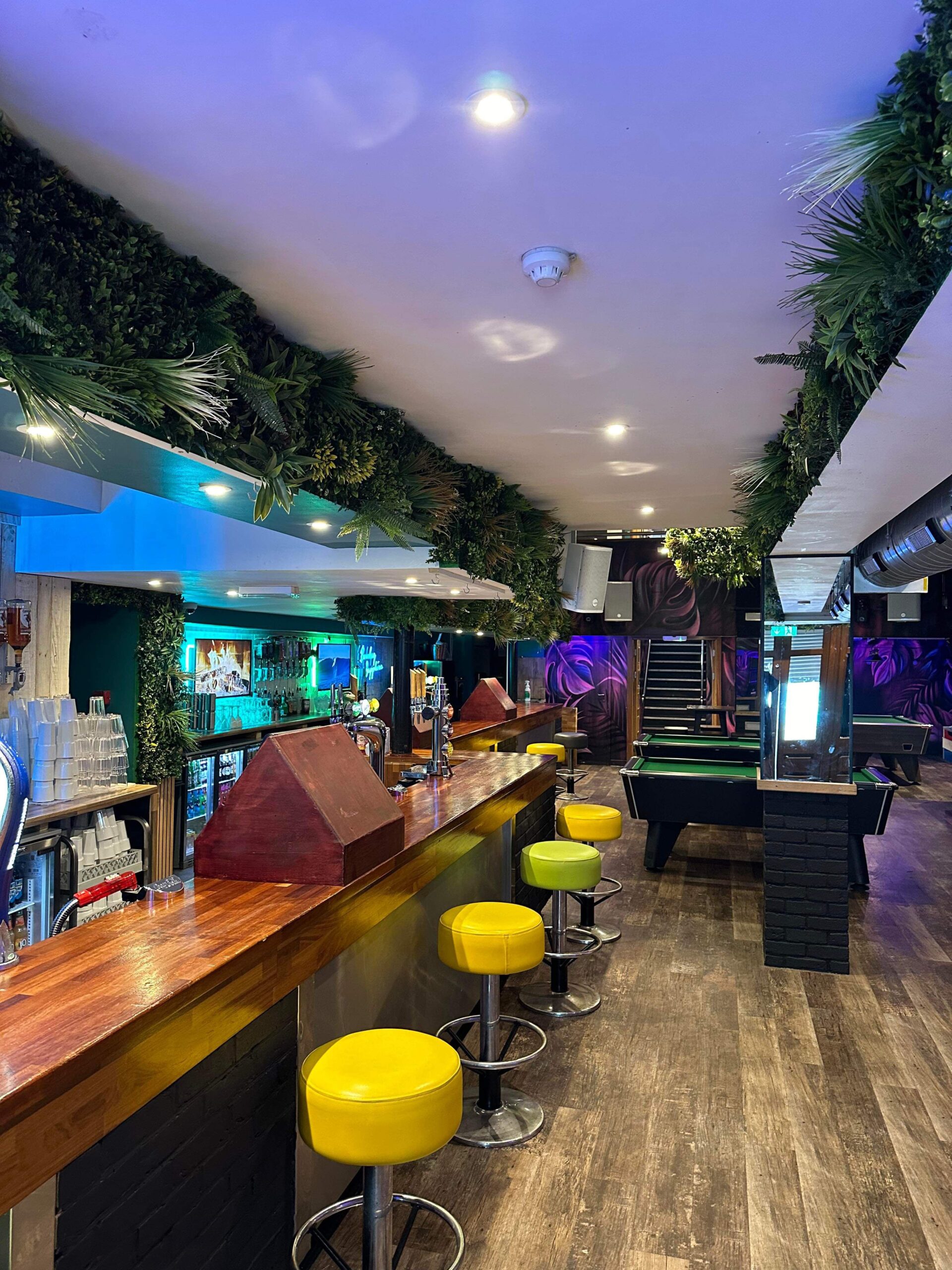 PUB